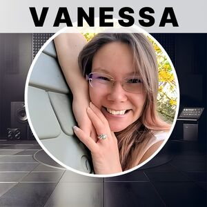 Vanessa (Femme, Médium Haut, FR)